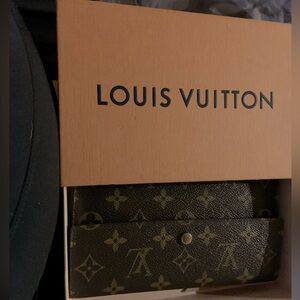 LV walllet